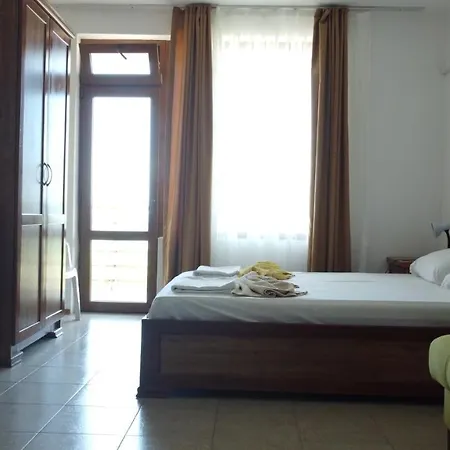 Marinovi Гостевой дом 3*